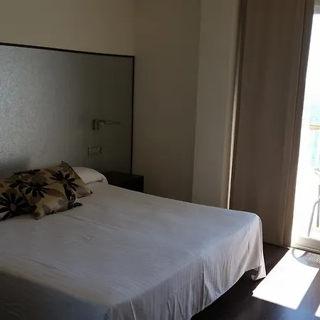 Embarcadero De Calahonda De Granada