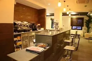 Embarcadero De Calahonda De Granada 2*