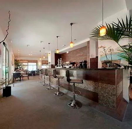 Embarcadero De Calahonda De Granada